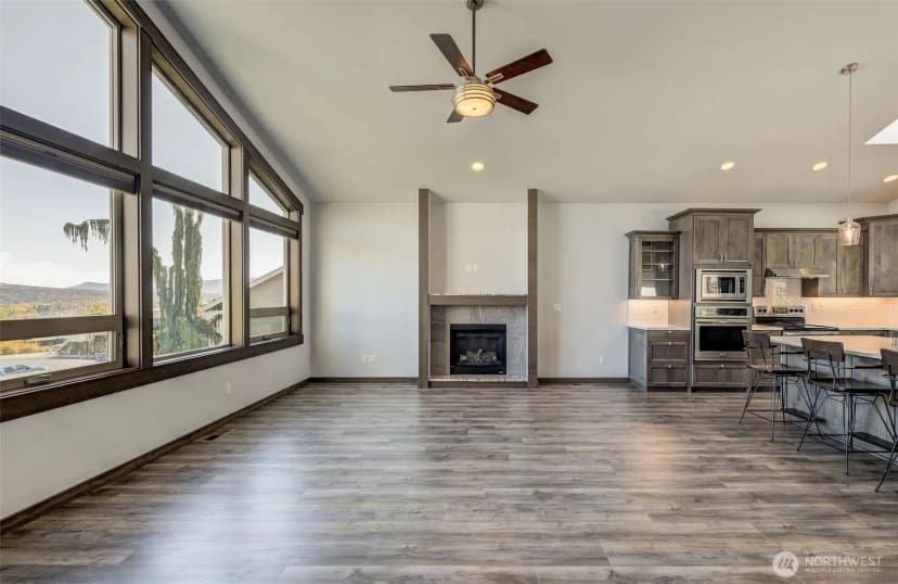 Property photo for 2136 W Honeysett Road, Wenatchee photo 6