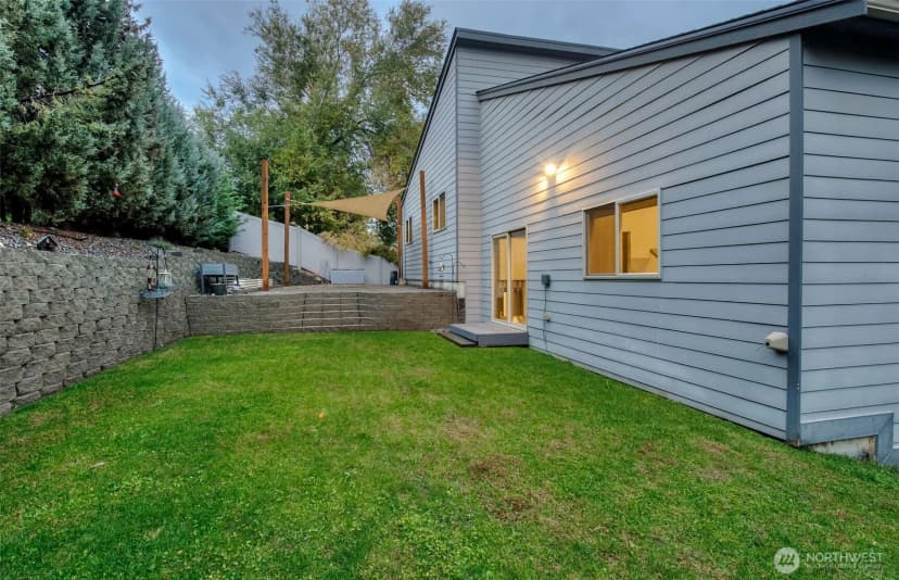 Property photo for 2136 W Honeysett Road, Wenatchee photo 36