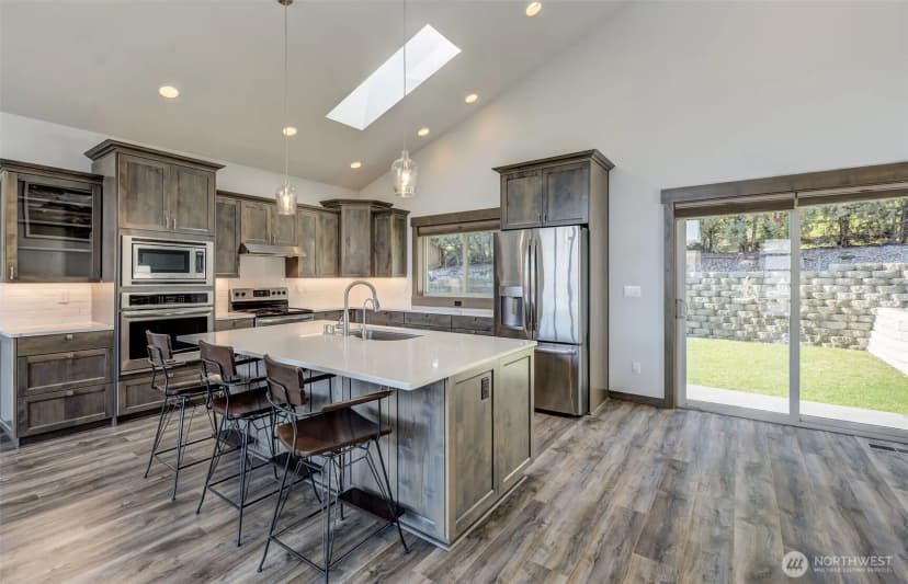 Property photo for 2136 W Honeysett Road, Wenatchee photo 10