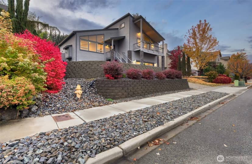 Property photo for 2136 W Honeysett Road, Wenatchee photo 3