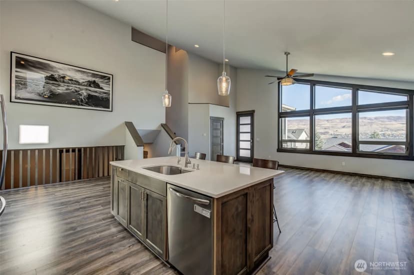 Property photo for 2136 W Honeysett Road, Wenatchee photo 8