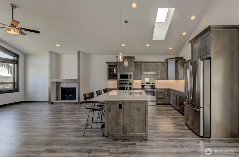 Property photo for 2136 W Honeysett Road, Wenatchee photo 12