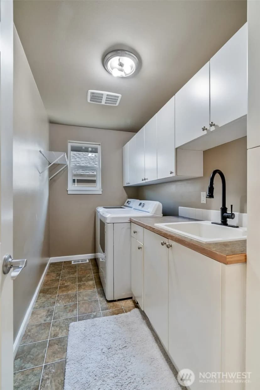Property photo for 12925 Se 216th Place, Kent photo 29