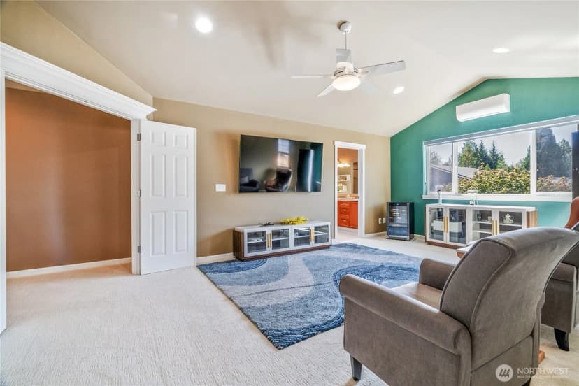 Property photo for 12925 Se 216th Place, Kent photo 19