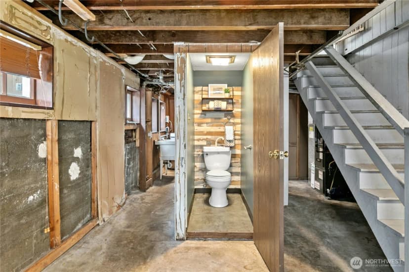 Property photo for 1009 Ne 70th Street, Seattle photo 27