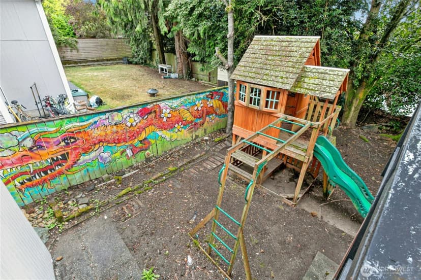 Property photo for 1009 Ne 70th Street, Seattle photo 34
