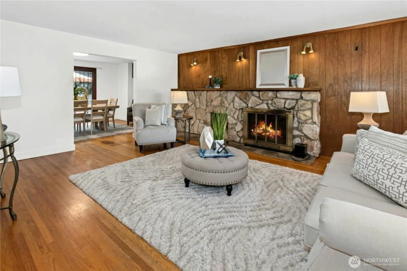 Property photo for 1009 Ne 70th Street, Seattle photo 4