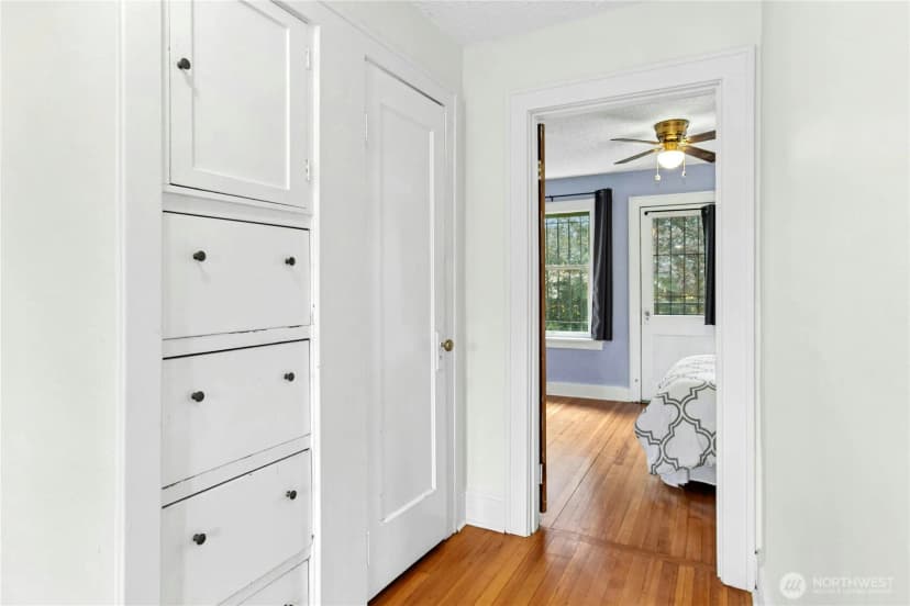 Property photo for 1009 Ne 70th Street, Seattle photo 15