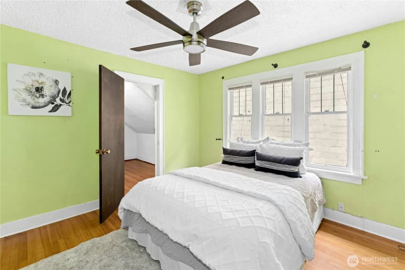 Property photo for 1009 Ne 70th Street, Seattle photo 22
