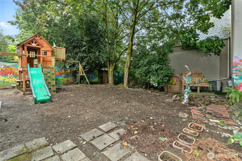 Property photo for 1009 Ne 70th Street, Seattle photo 35