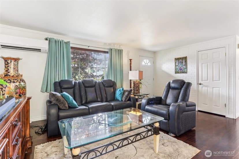Property photo for 588 Ne Harvest Drive, Oak Harbor photo 5