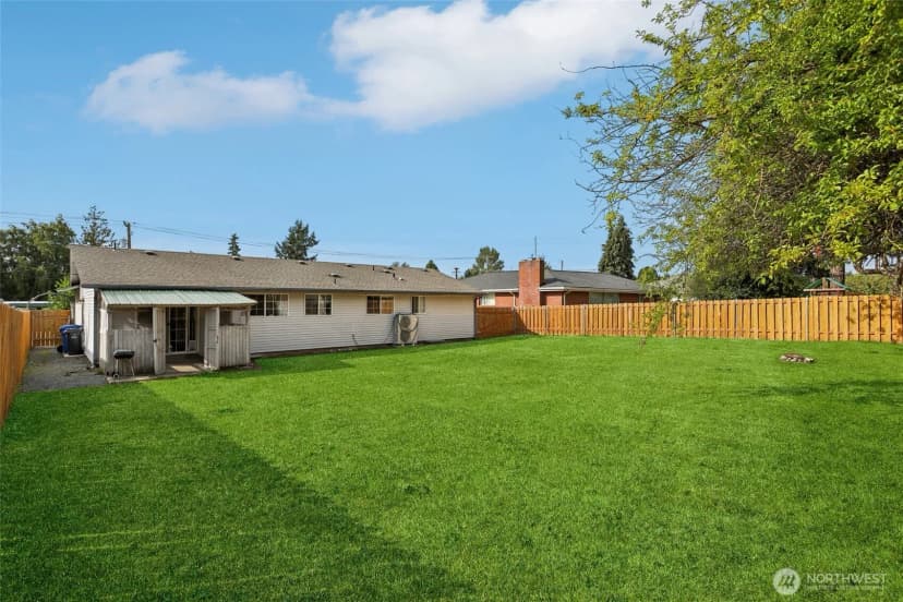 Property photo for 588 Ne Harvest Drive, Oak Harbor photo 26