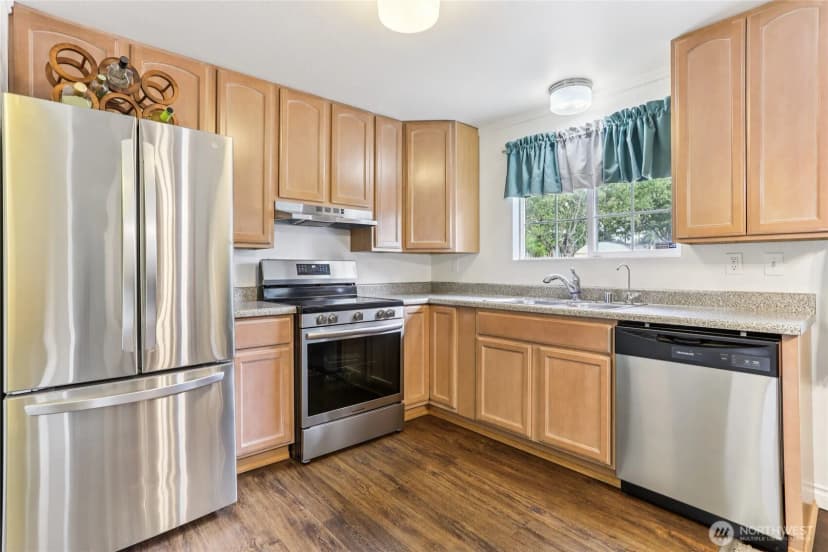 Property photo for 588 Ne Harvest Drive, Oak Harbor photo 11