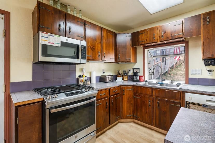 Property photo for 811 Ne 2nd Street, Winlock photo 7