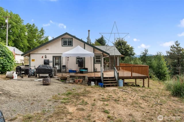 Property photo for 811 Ne 2nd Street, Winlock