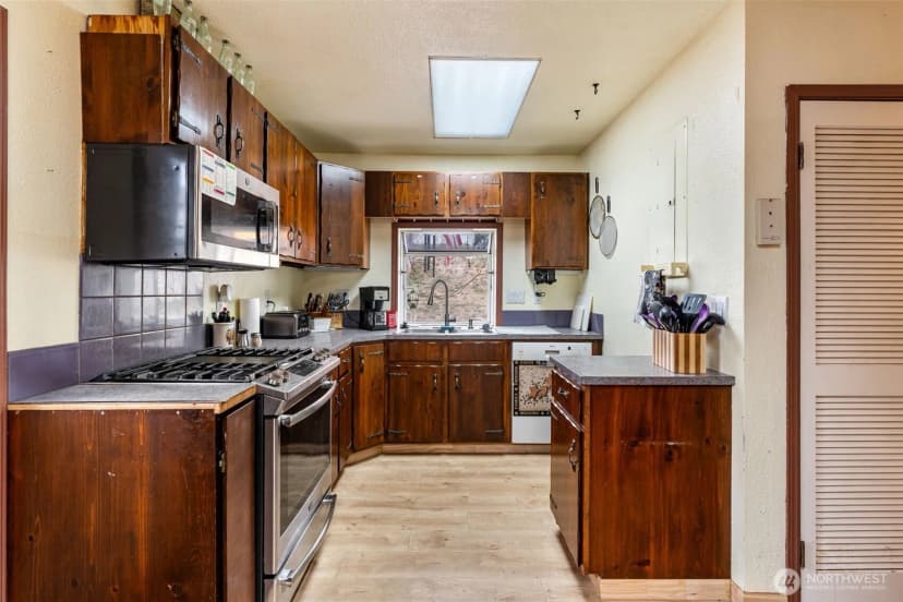 Property photo for 811 Ne 2nd Street, Winlock photo 8