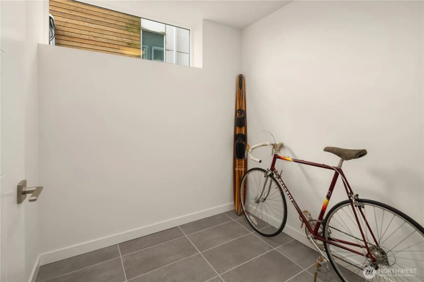 Property photo for 2012 14th Avenue S, Seattle photo 11