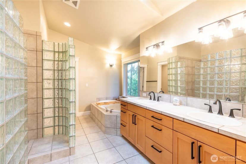 Property photo for 5517 W Old Stump Drive Nw, Gig Harbor photo 24