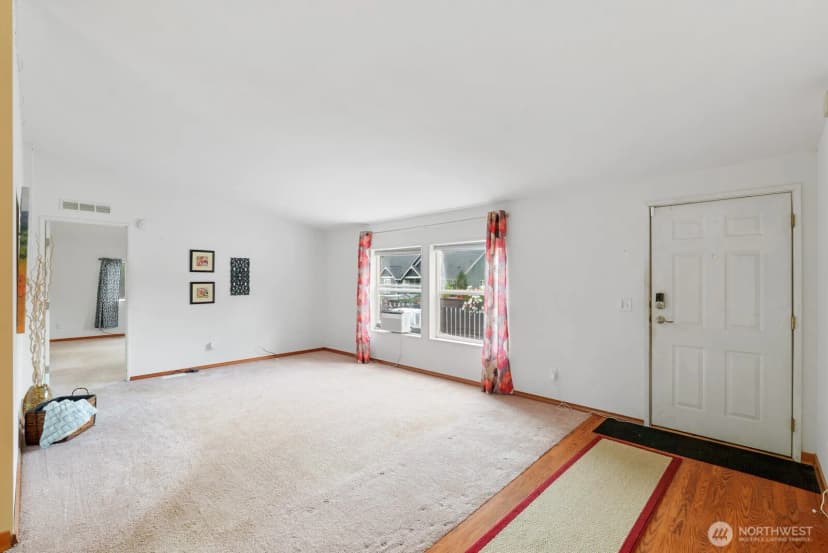 Property photo for 13820 51st Avenue E, Tacoma photo 6