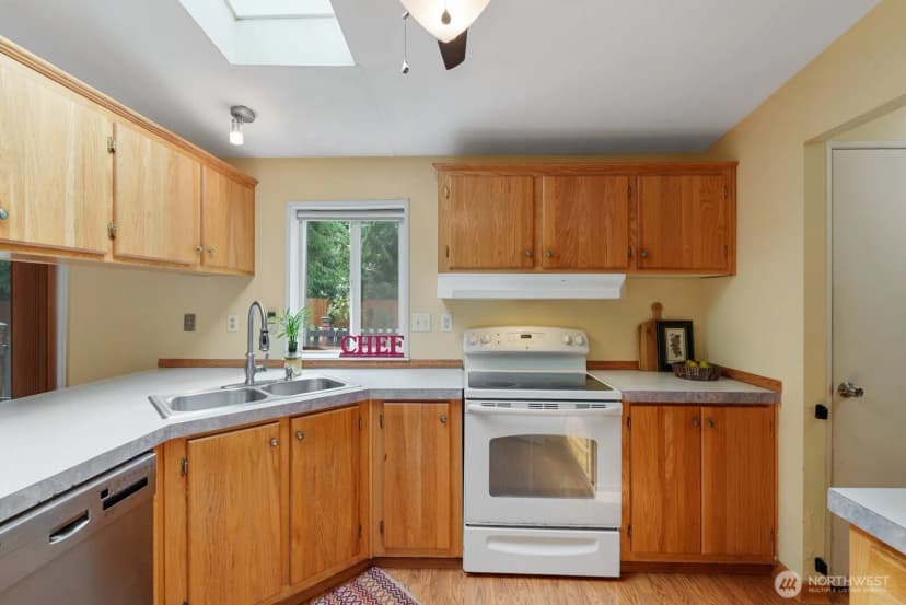 Property photo for 13820 51st Avenue E, Tacoma photo 14