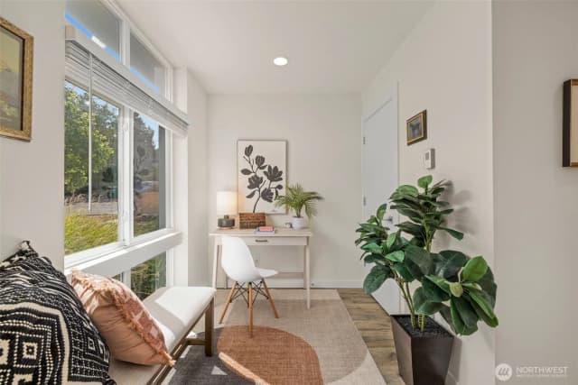 Property photo for 3924 Sw Dawson Street, Seattle photo 3
