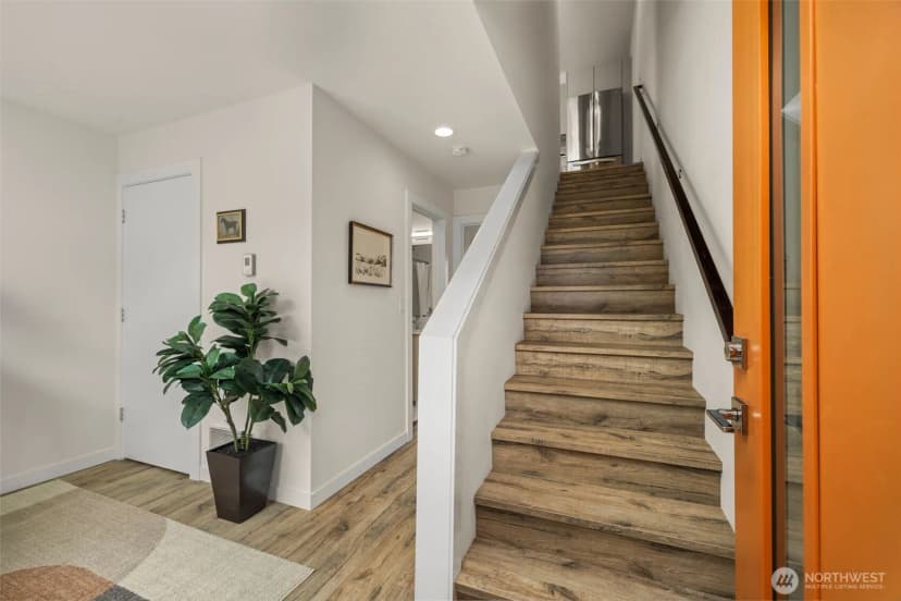 Property photo for 3924 Sw Dawson Street, Seattle photo 2