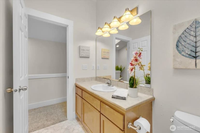 Property photo for 211 15th Avenue, Seattle photo 22
