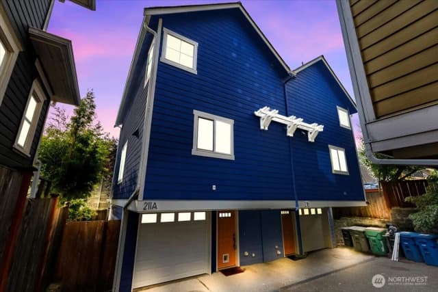 Property photo for 211 15th Avenue, Seattle
