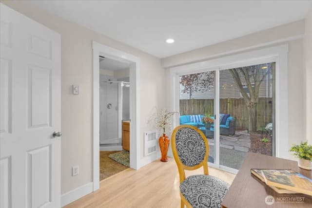 Property photo for 211 15th Avenue, Seattle photo 3