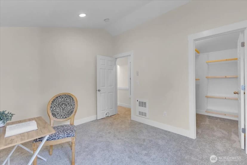 Property photo for 211 15th Avenue, Seattle photo 25