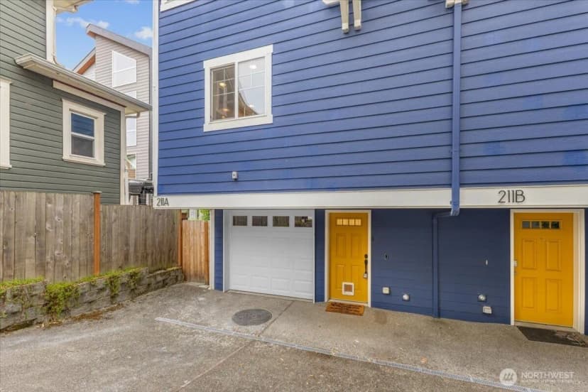 Property photo for 211 15th Avenue, Seattle photo 26
