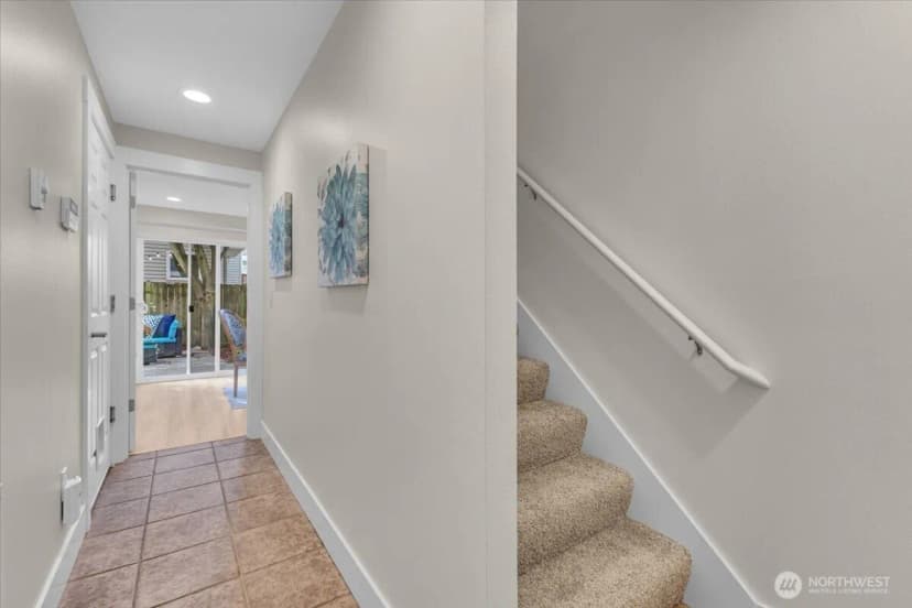Property photo for 211 15th Avenue, Seattle photo 2