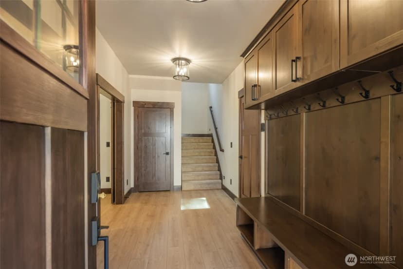 Property photo for 81 Bitterroot Lane, Ronald photo 8