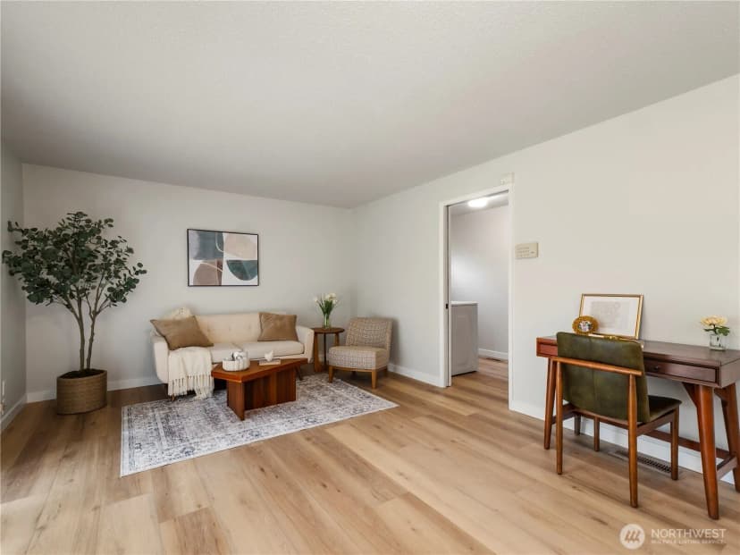 Property photo for 7513 Onyx Drive Sw, Lakewood photo 12