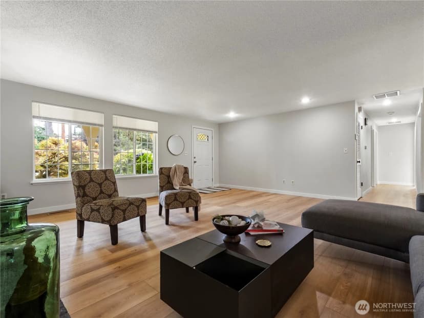 Property photo for 7513 Onyx Drive Sw, Lakewood photo 7