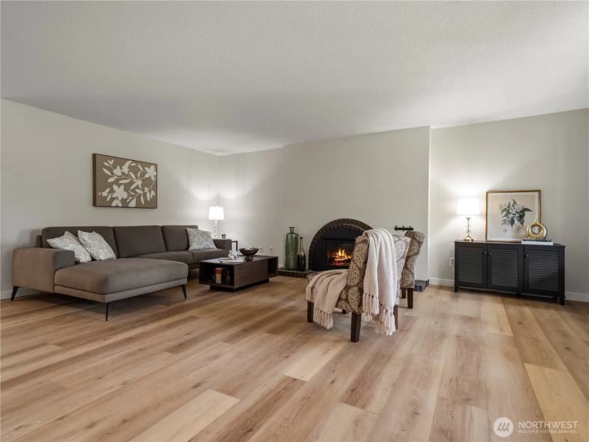 Property photo for 7513 Onyx Drive Sw, Lakewood photo 6