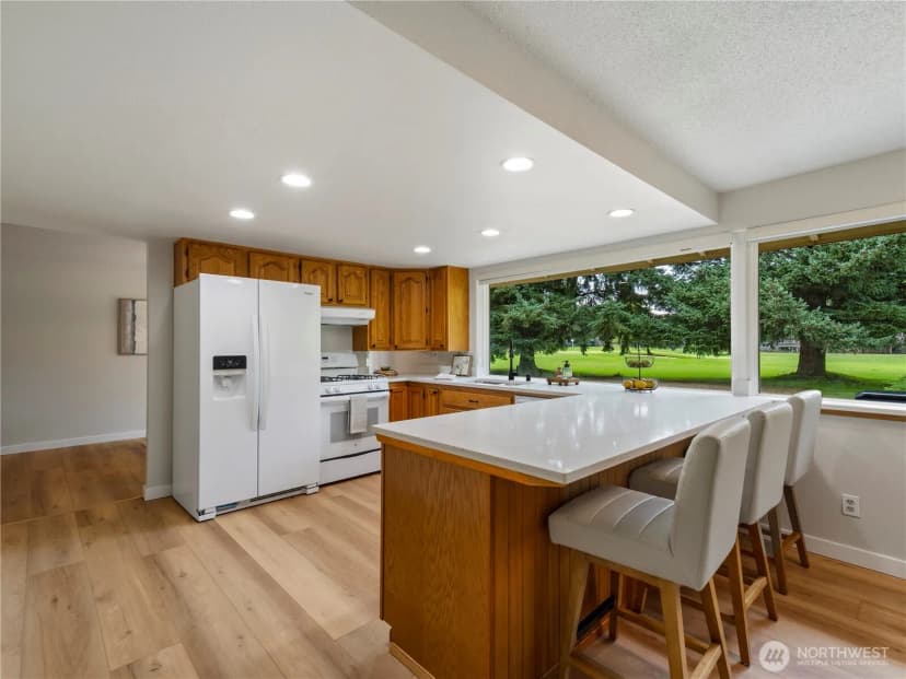 Property photo for 7513 Onyx Drive Sw, Lakewood photo 10