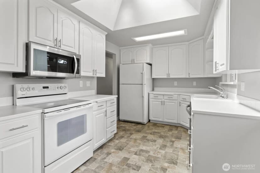 Property photo for 3115 89th Street S, Lakewood photo 9