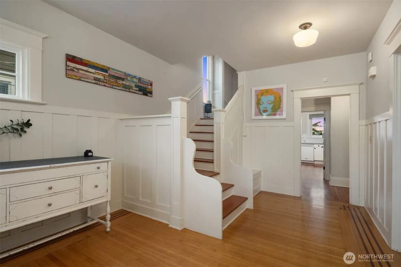 Property photo for 1517 31st Avenue S, Seattle photo 2