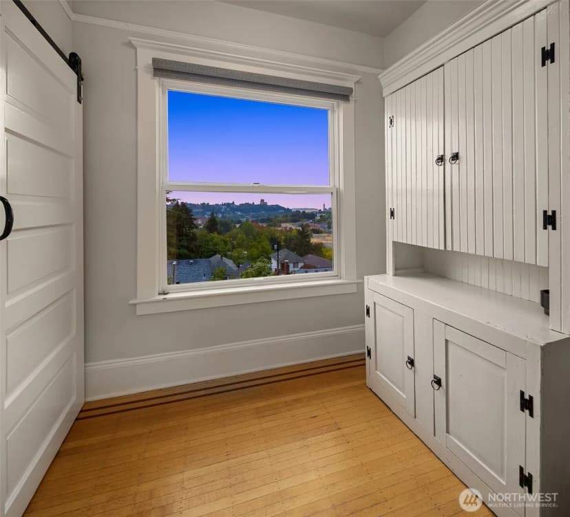 Property photo for 1517 31st Avenue S, Seattle photo 10