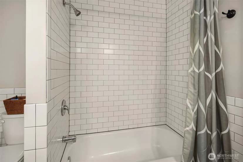 Property photo for 1517 31st Avenue S, Seattle photo 18