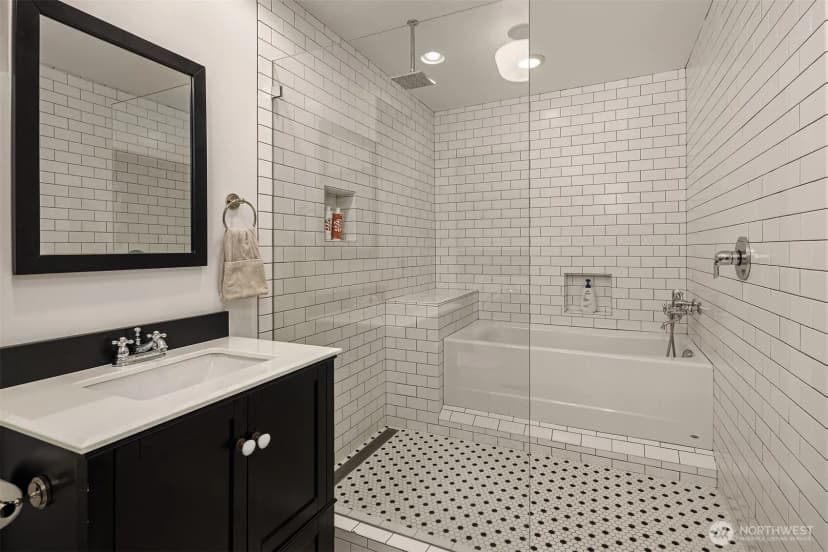 Property photo for 1517 31st Avenue S, Seattle photo 29