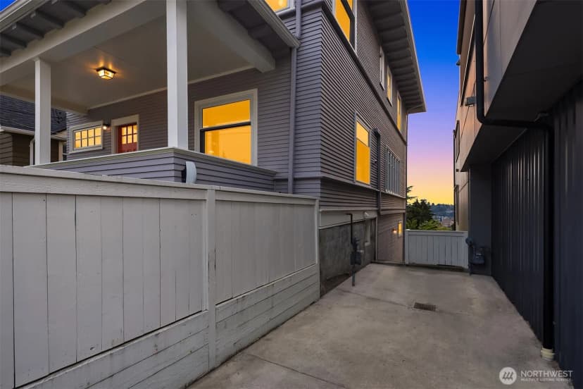 Property photo for 1517 31st Avenue S, Seattle photo 40
