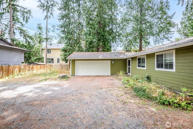 Property photo for 12709 Ne 80th Lane, Kirkland photo 3