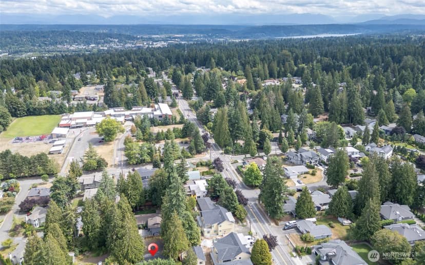 Property photo for 12709 Ne 80th Lane, Kirkland photo 19