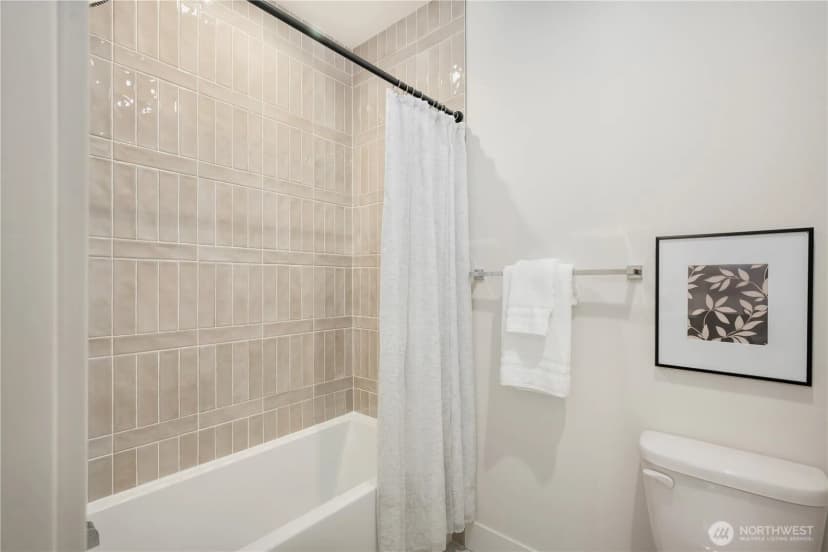 Property photo for 10201 114th Place Ne, Kirkland photo 32