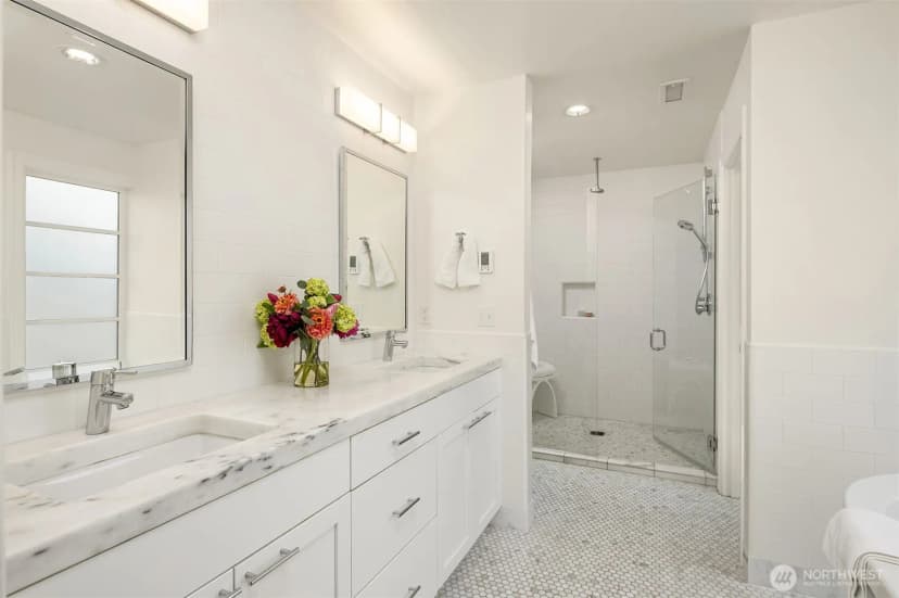 Property photo for 1810 2nd Avenue N, Seattle photo 21