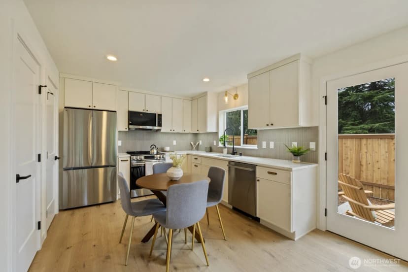 Property photo for 1503 Ne 73rd Street, Seattle photo 10