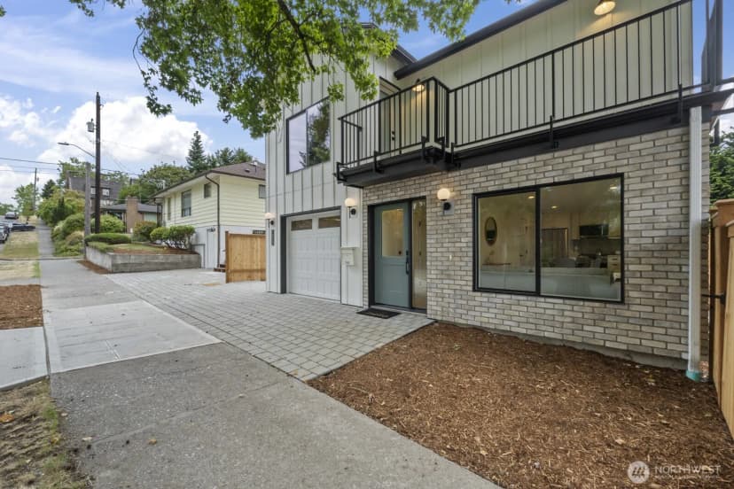 Property photo for 1503 Ne 73rd Street, Seattle photo 5