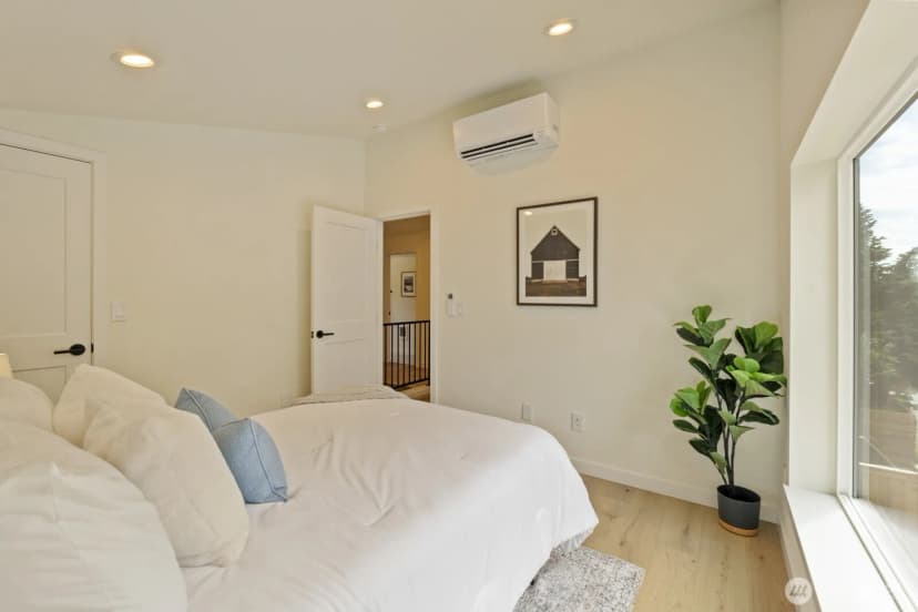 Property photo for 1503 Ne 73rd Street, Seattle photo 15